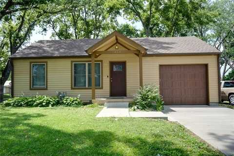 1824 N Blue Mills Road, Independence, MO 64058