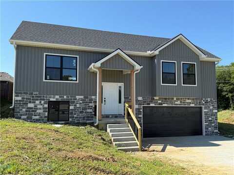 4002 Greywood Lane, Saint Joseph, MO 64505