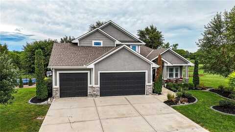 2210 Burris Drive, Harrisonville, MO 64701
