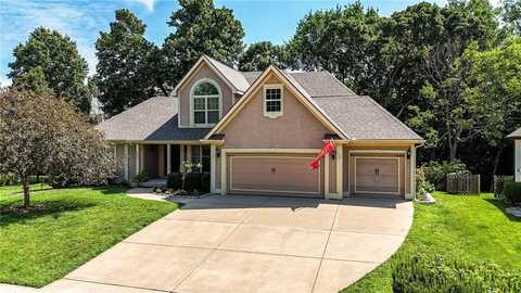 6235 N Forest Drive, Parkville, MO 64152
