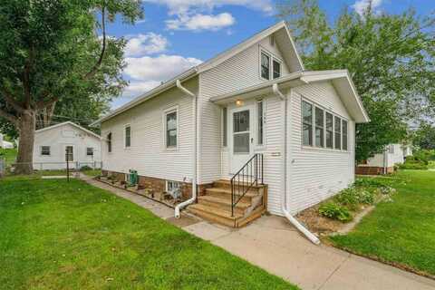 189 21st Ave SW, CedarRapids, IA 52404