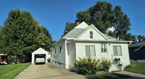 714 N 4th Street, Estherville, IA 51334