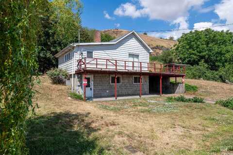 1102 Thunder Hill Road, Lapwai, ID 83540