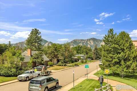 4900 Sioux Dr, Boulder, CO 80303