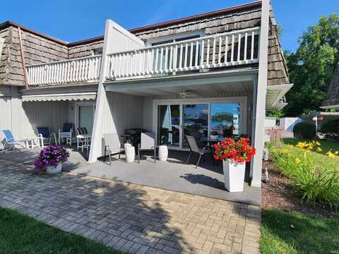 10095 N TURKEY CREEK RD, Syracuse, IN 46567