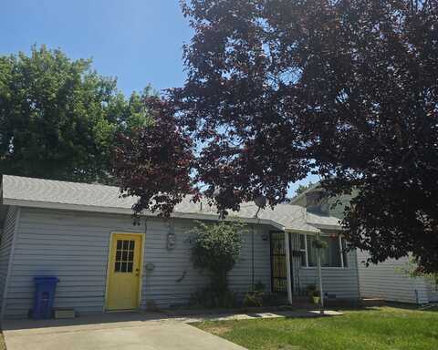 831 S G Street, Lakeview, OR 97630