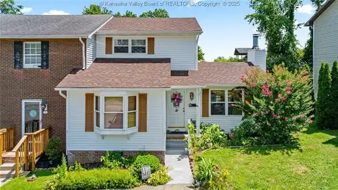 20 Carriage Way, Hurricane, WV 25526