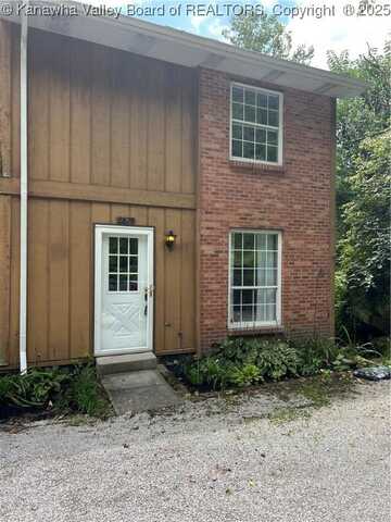 2876 Pennsylvania Avenue, Charleston, WV 25302