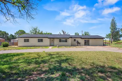 102 3rd Street, Plains, TX 79355