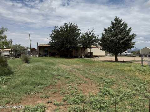 9039 Joyce Lane, Las Cruces, NM 88011