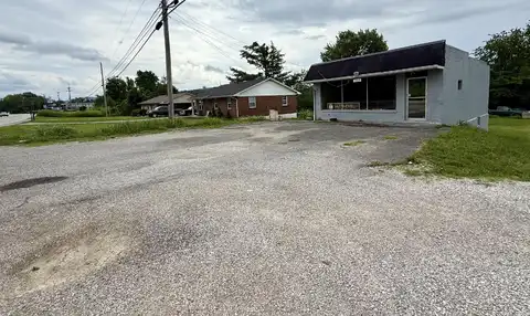 1589 Richmond Road, Irvine, KY 40336