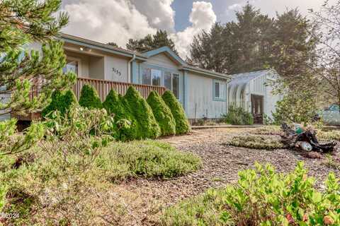 5155 SW Field Avenue, Waldport, OR 97394