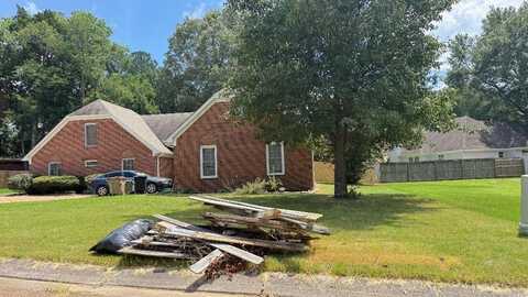 7527 WILSFORD, Memphis, TN 38125