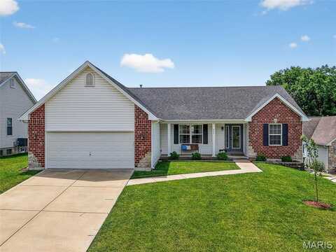 825 Pecan Hill Drive, Saint Charles, MO 63304