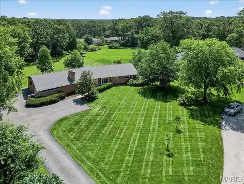 25 Oak Park Drive, Saint Louis, MO 63141