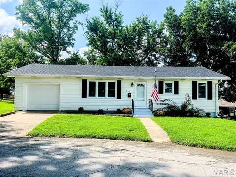 606 Cooper Drive, Paris, MO 65275