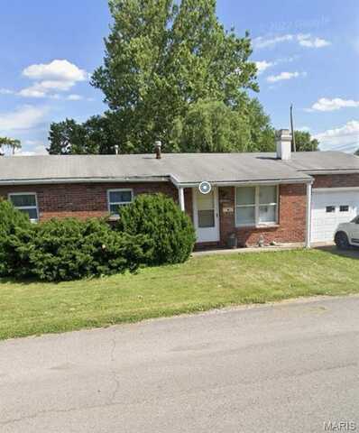 800 Illinois Avenue, Dupo, IL 62239
