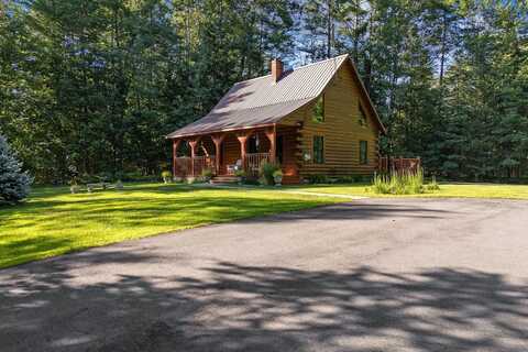 704 River Road, Leeds, ME 04263