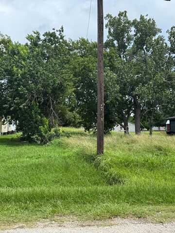 1102 Perryman, Palacios, TX 77465