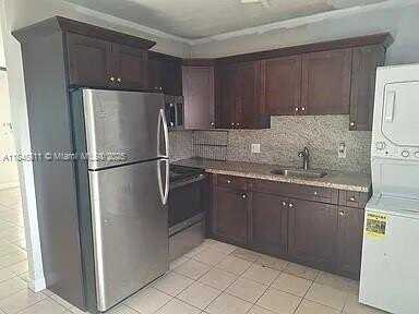 5471 W 1st Ave, Hialeah, FL 33012