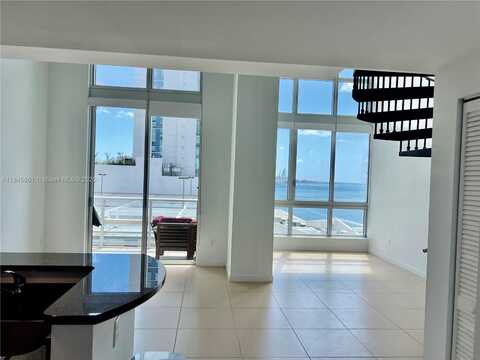 300 S Biscayne Blvd, Miami, FL 33131