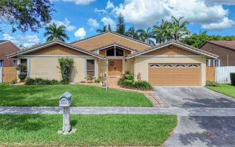 5744 SW 146th Ct, Miami, FL 33183