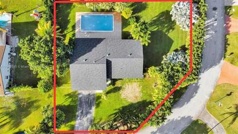 8405 SW 181st Ter, Palmetto Bay, FL 33157