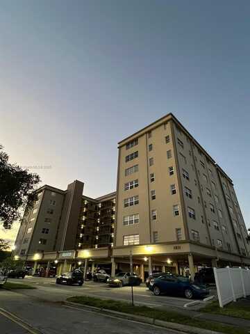 1811 Jefferson St, Hollywood, FL 33020