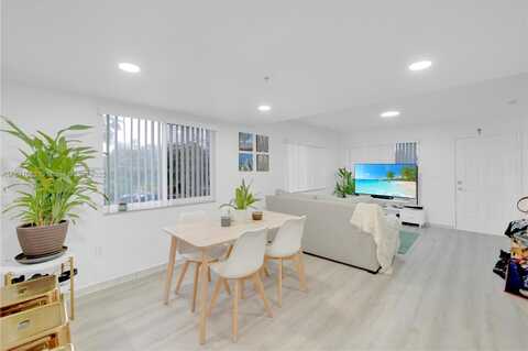 651 NW 82nd Ave, Miami, FL 33126