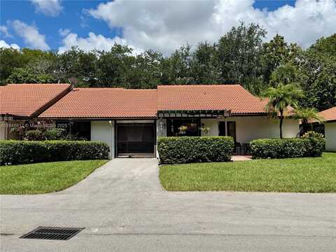 7049 Marlberry Ln, Tamarac, FL 33321