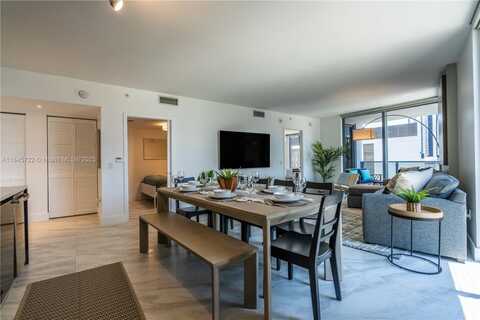 31 SE 6th St, Miami, FL 33131