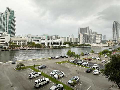 400 Leslie Dr, Hallandale Beach, FL 33009