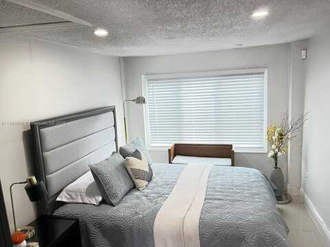 1495 NE 177th St, North Miami Beach, FL 33162