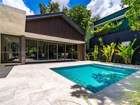 2777 Calusa St, Miami, FL 33133