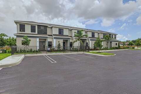 445 NE 1st Dr, Florida City, FL 33034