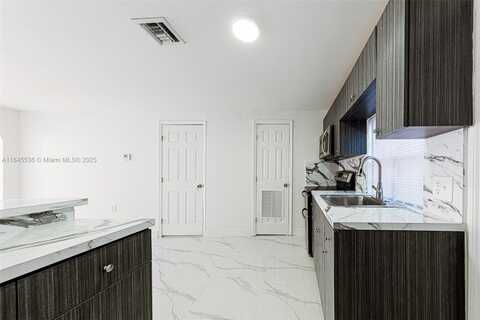 30 NW 62nd St, Miami, FL 33150