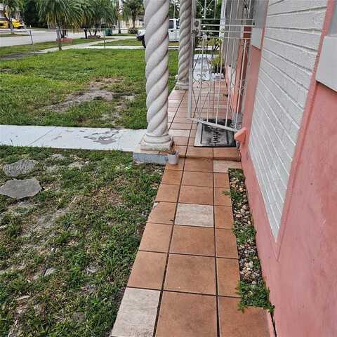 4492 NW 180th St, Miami Gardens, FL 33055