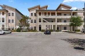 8031 NW 104th Ave, Doral, FL 33178