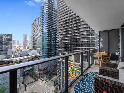 45 SW 9th St, Miami, FL 33130