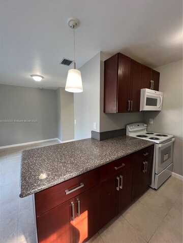 7632 NE 3rd Pl, Miami, FL 33138