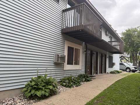 1035 Green Bay St, La Crosse, WI 54601