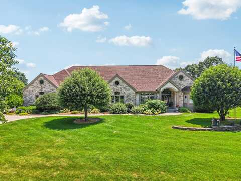 9201 W Kensington Way, Franklin, WI 53132