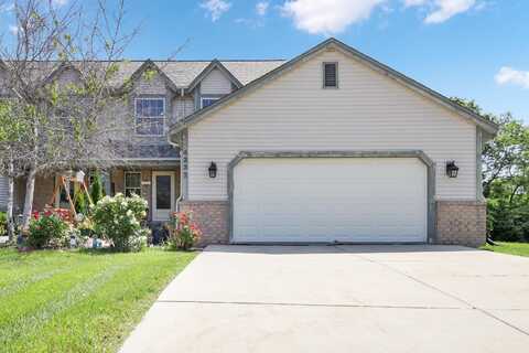 4332 S Rose Ct, New Berlin, WI 53151
