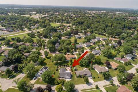 4820 Sutton Ln, Greendale, WI 53129