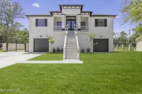 100 Blue Ridge Court, Bay Saint Louis, MS 39520