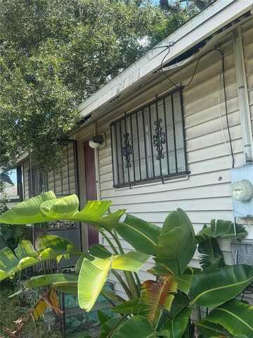 5117 N 32ND STREET, TAMPA, FL 33610