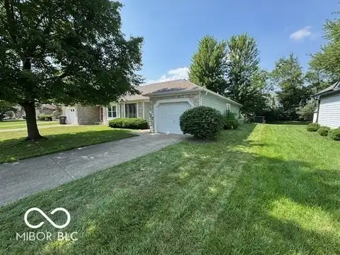 978 Maple Grove Drive, Greenwood, IN 46143