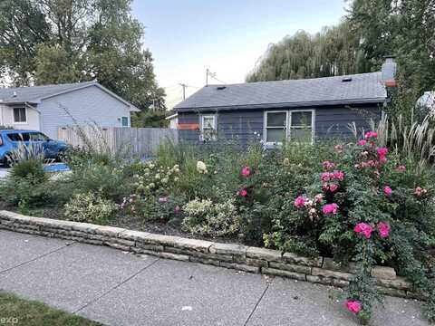 24292 Berry, Eastpointe, MI 48089