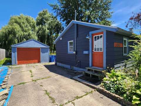 24292 Berry, Eastpointe, MI 48089