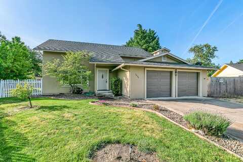 2430 Winslow Park Circle, Medford, OR 97504